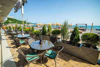 Гостиница SunRise Небуг Двухместный номер с дополнительной кроватью-11